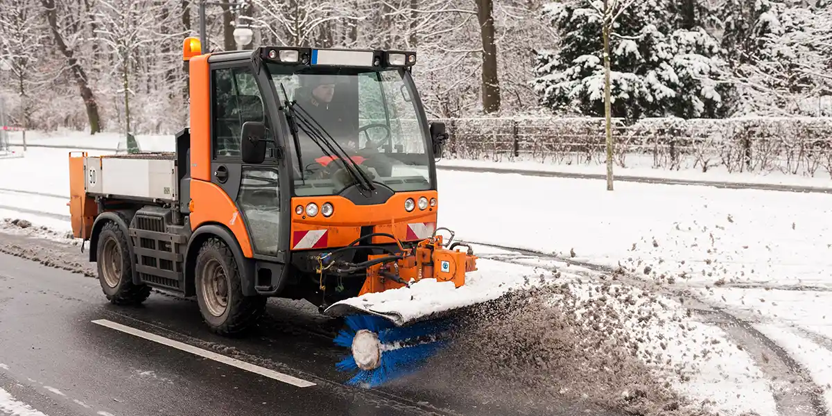 Rydning af sne i Haderslev,